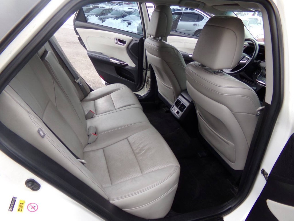 2014 Toyota Avalon Image 21