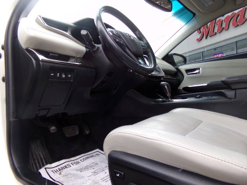 2014 Toyota Avalon Image 36