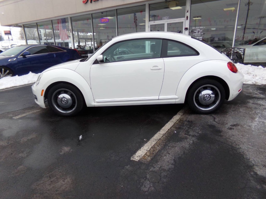 2012 Volkswagen Beetle Image 40