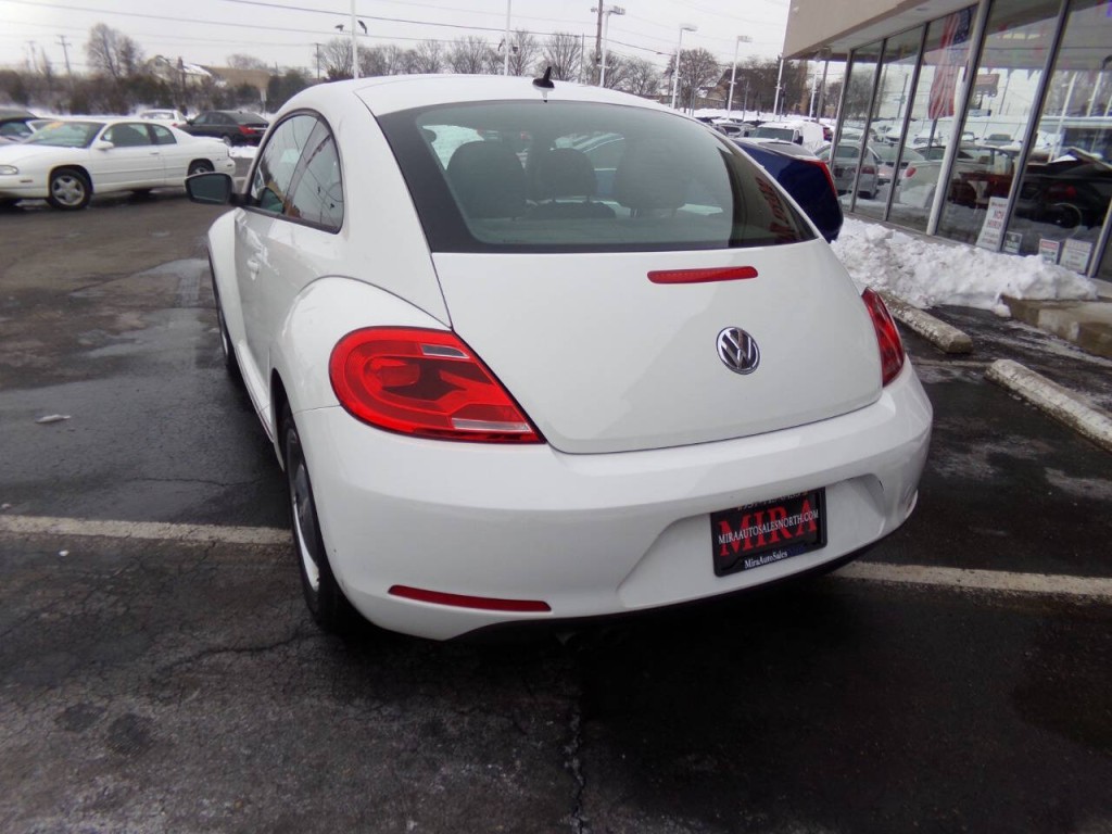 2012 Volkswagen Beetle Image 41