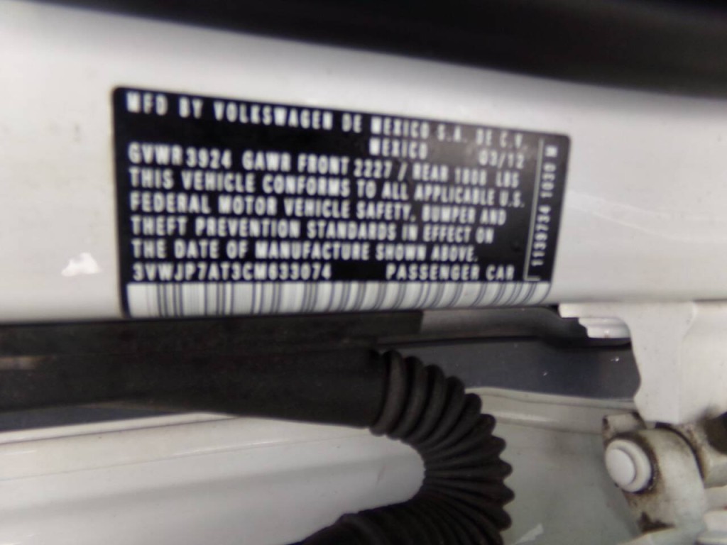 2012 Volkswagen Beetle Image 48