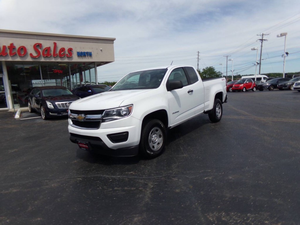 2017 Chevrolet Colorado Image 2