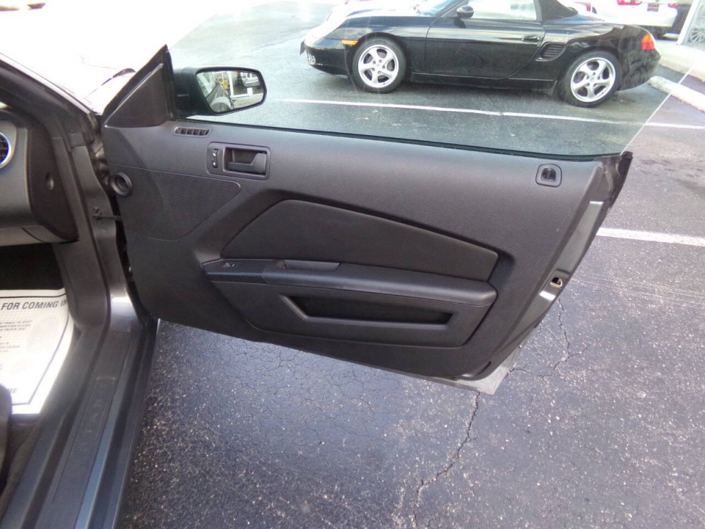 2014 Ford Mustang Image 20