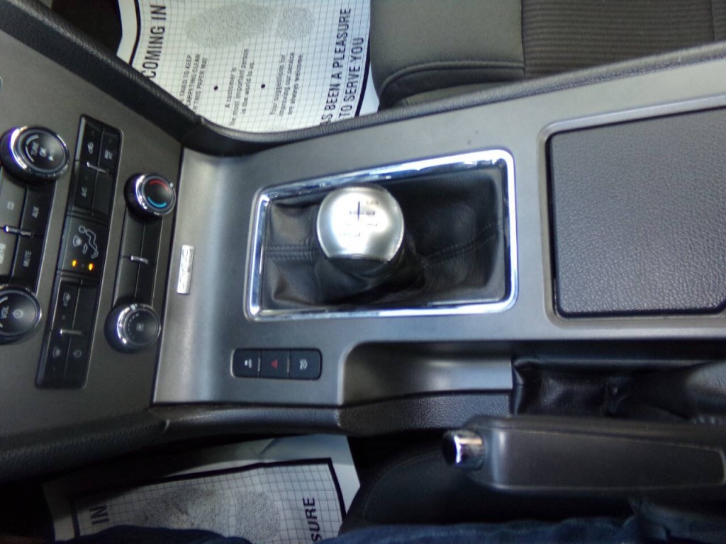 2014 Ford Mustang Image 44