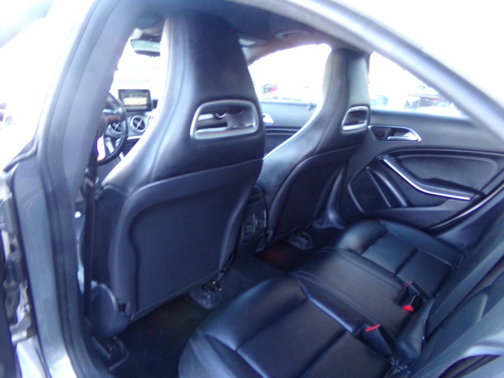 2014 Mercedes-Benz CLA-Class Image 14