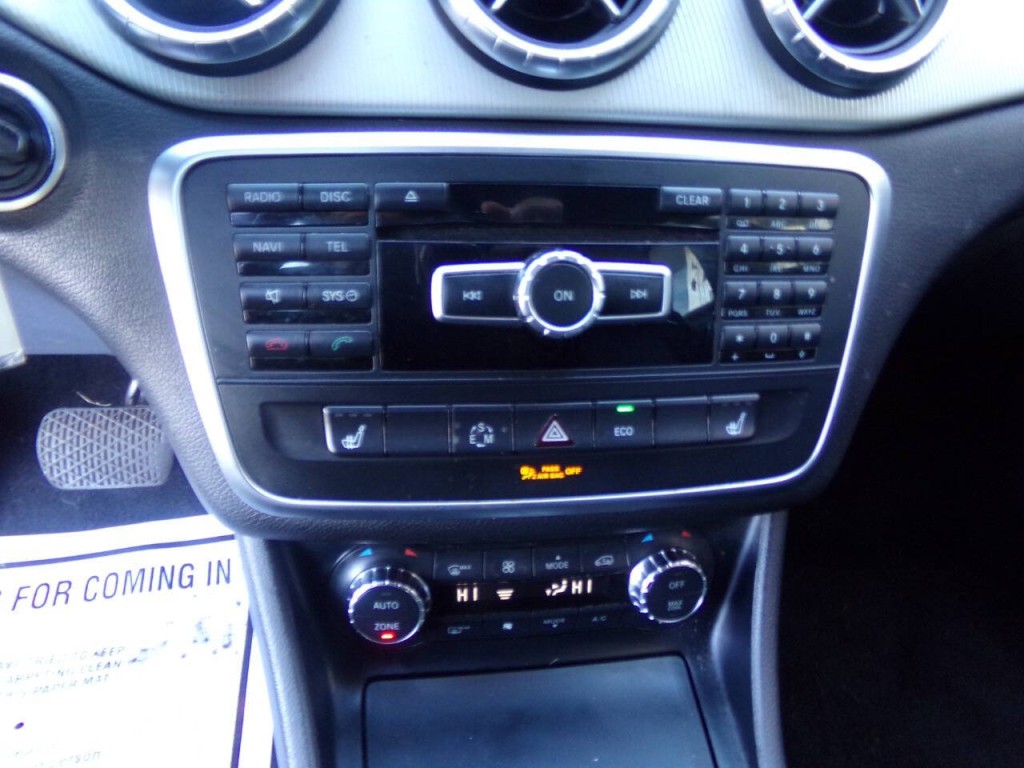 2014 Mercedes-Benz CLA-Class Image 21