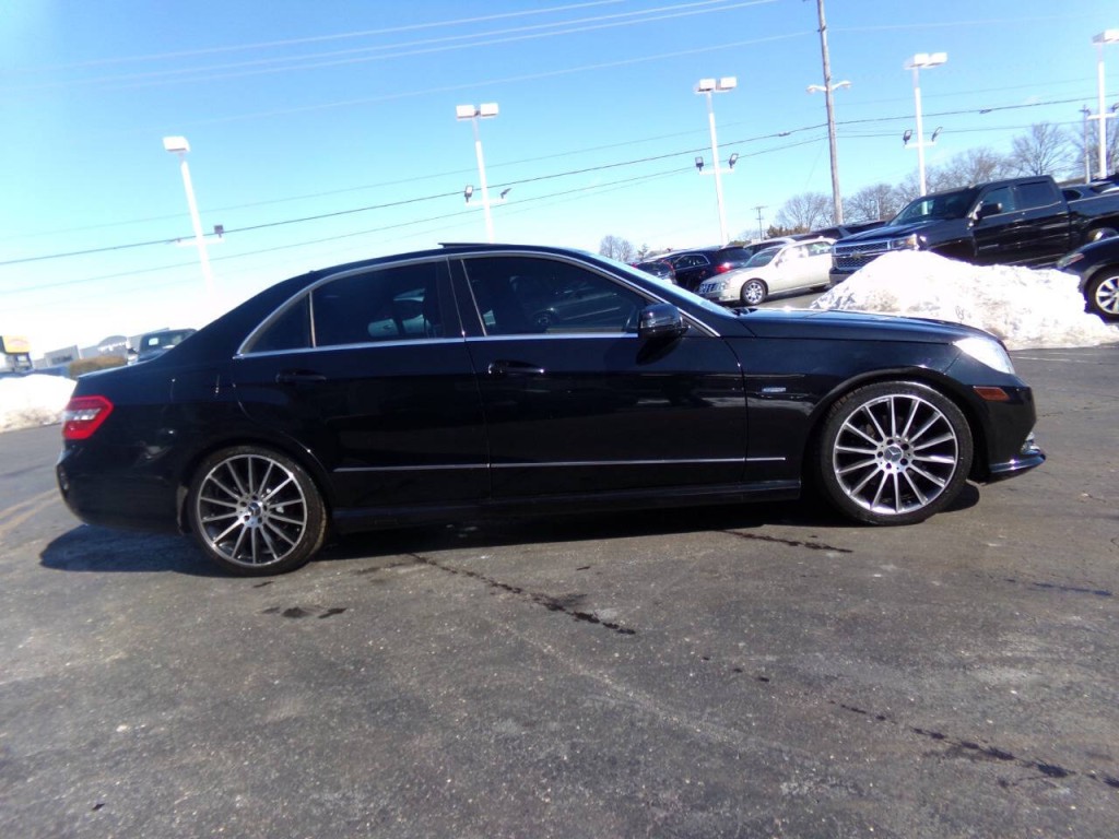 2012 Mercedes-Benz E-Class Image 4