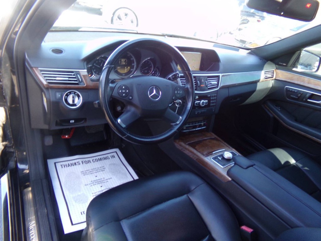 2012 Mercedes-Benz E-Class Image 8