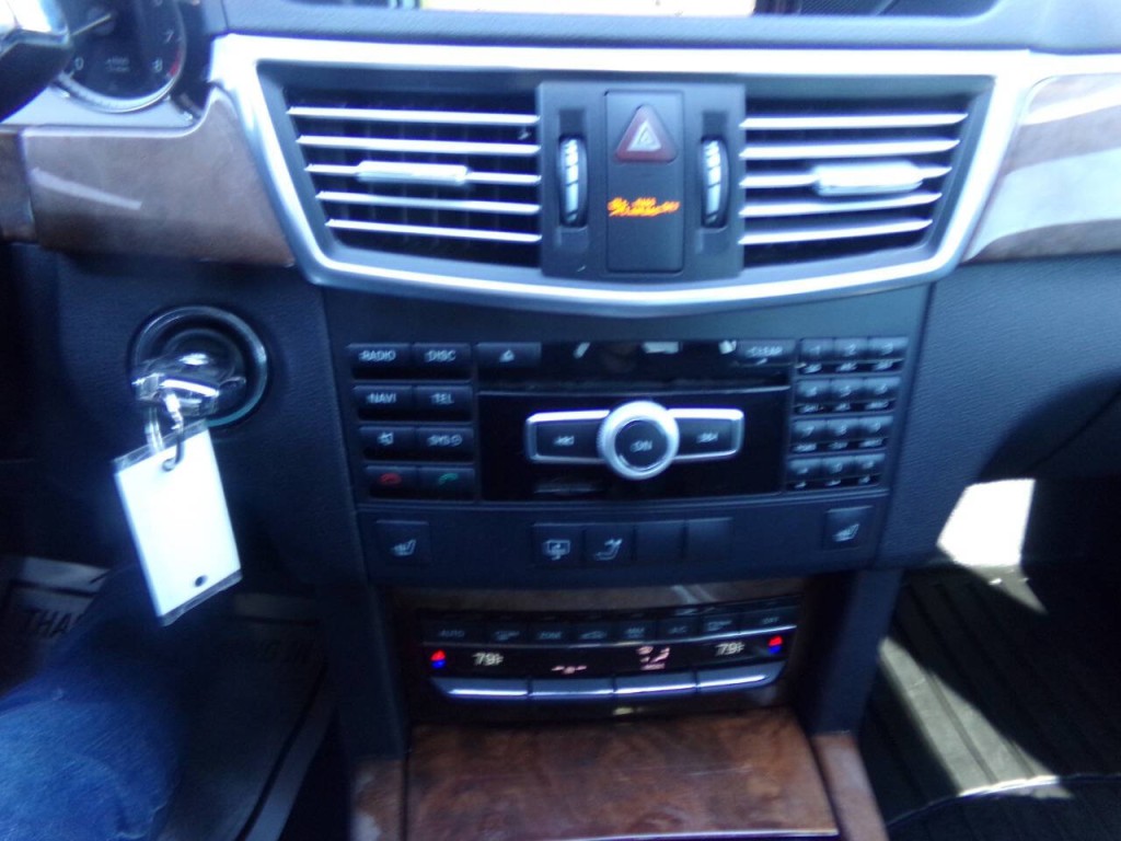 2012 Mercedes-Benz E-Class Image 21