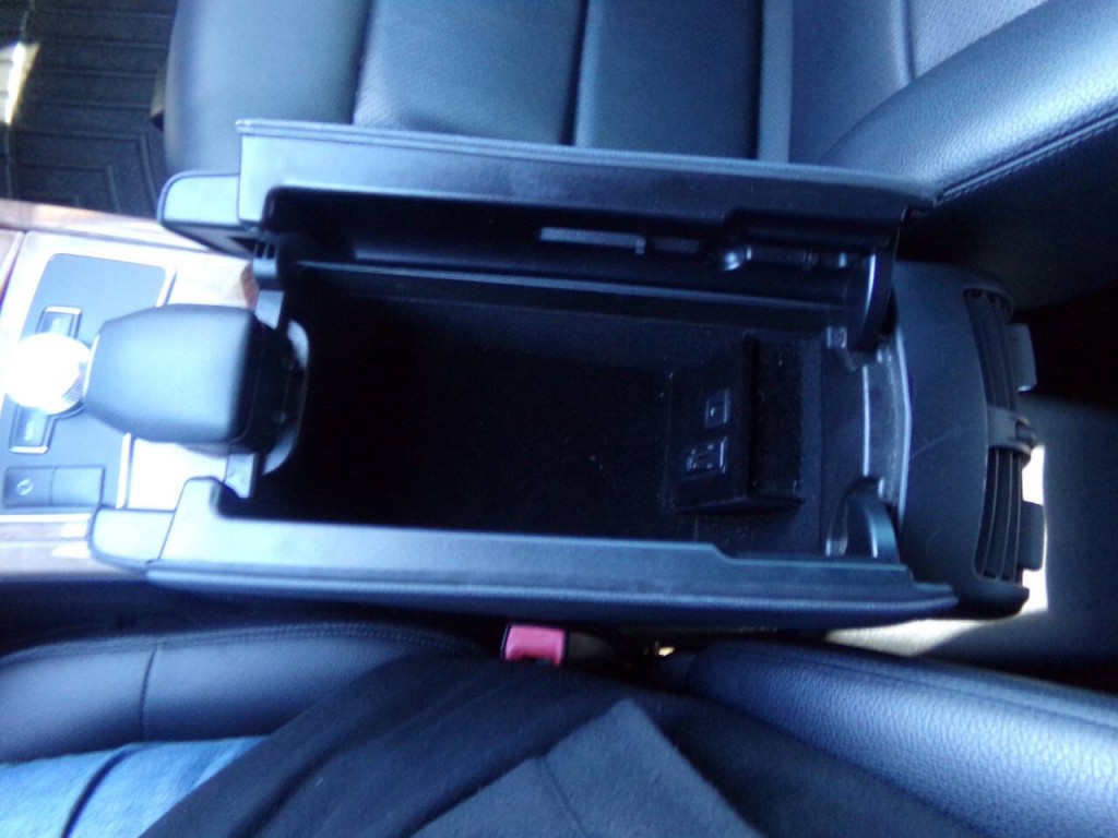 2012 Mercedes-Benz E-Class Image 24