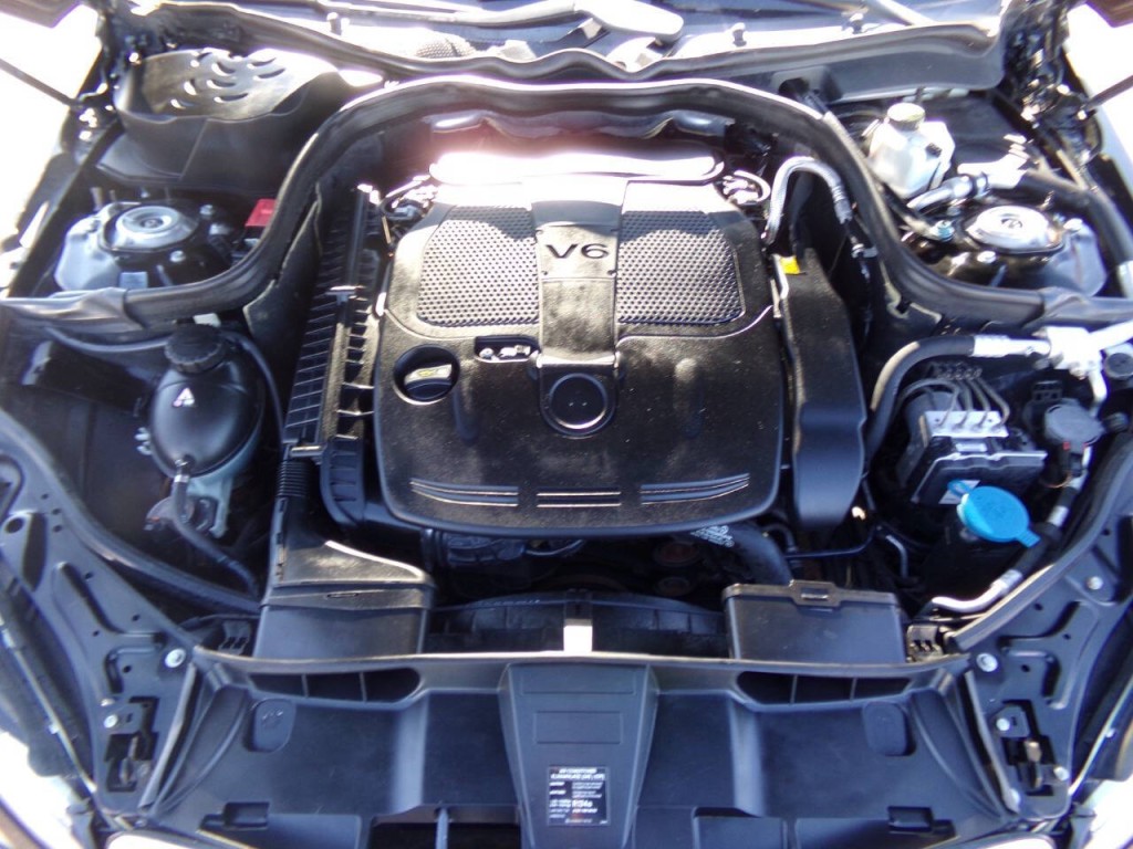 2012 Mercedes-Benz E-Class Image 39