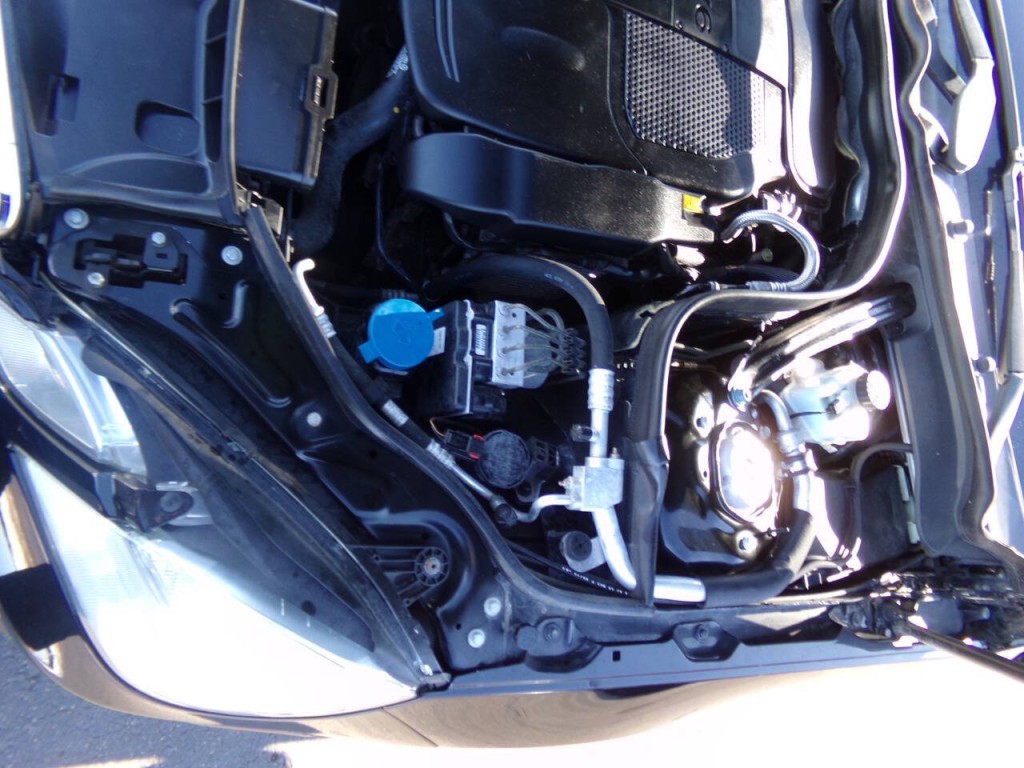 2012 Mercedes-Benz E-Class Image 40