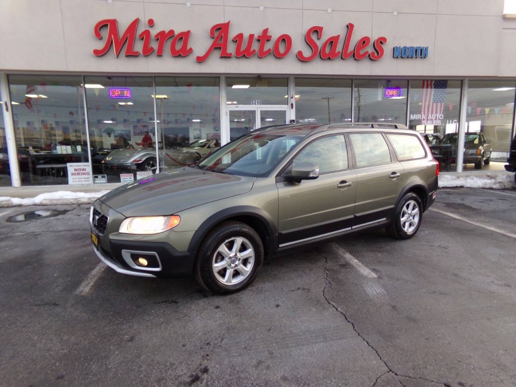 2009 Volvo XC70 Image 1