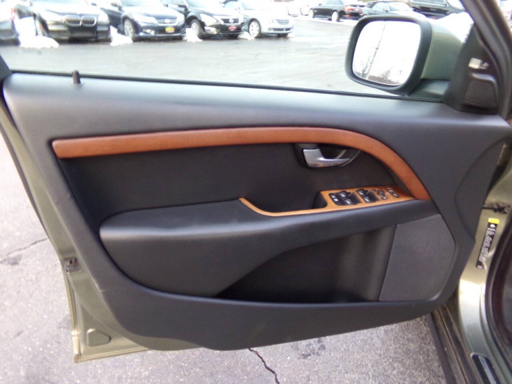 2009 Volvo XC70 Image 9