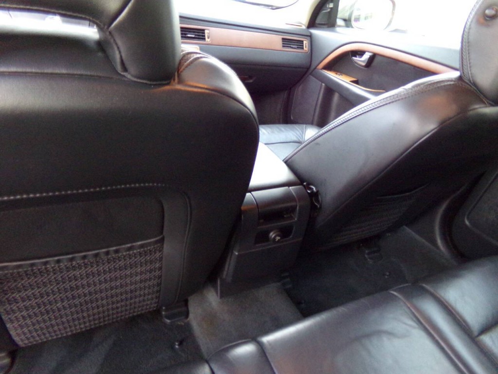 2009 Volvo XC70 Image 12