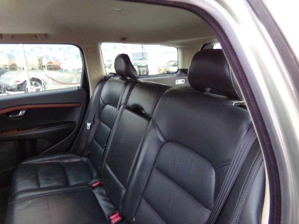 2009 Volvo XC70 Image 13