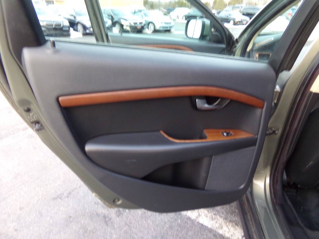 2009 Volvo XC70 Image 14