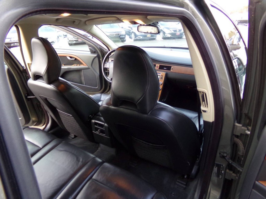 2009 Volvo XC70 Image 18