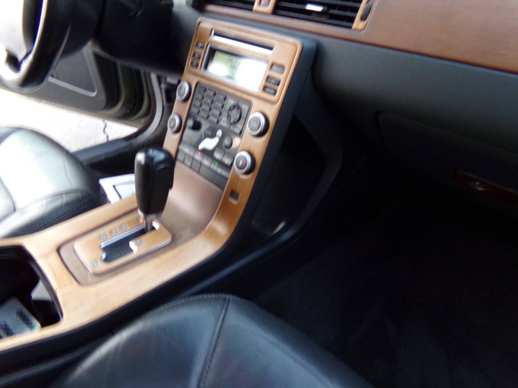 2009 Volvo XC70 Image 22