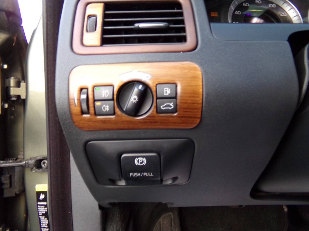 2009 Volvo XC70 Image 27