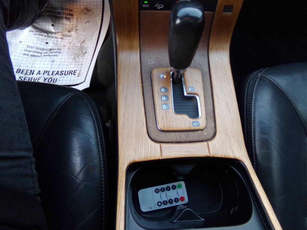 2009 Volvo XC70 Image 30