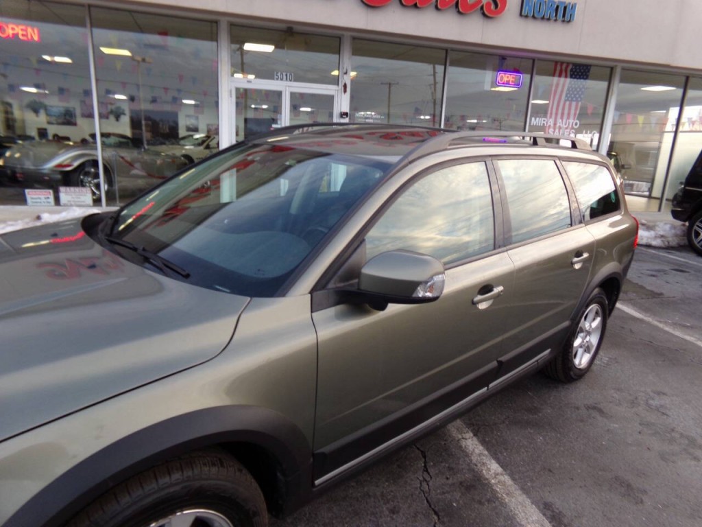 2009 Volvo XC70 Image 38