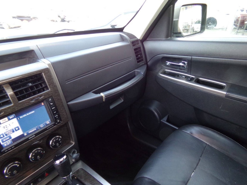 2012 Jeep Liberty Image 35