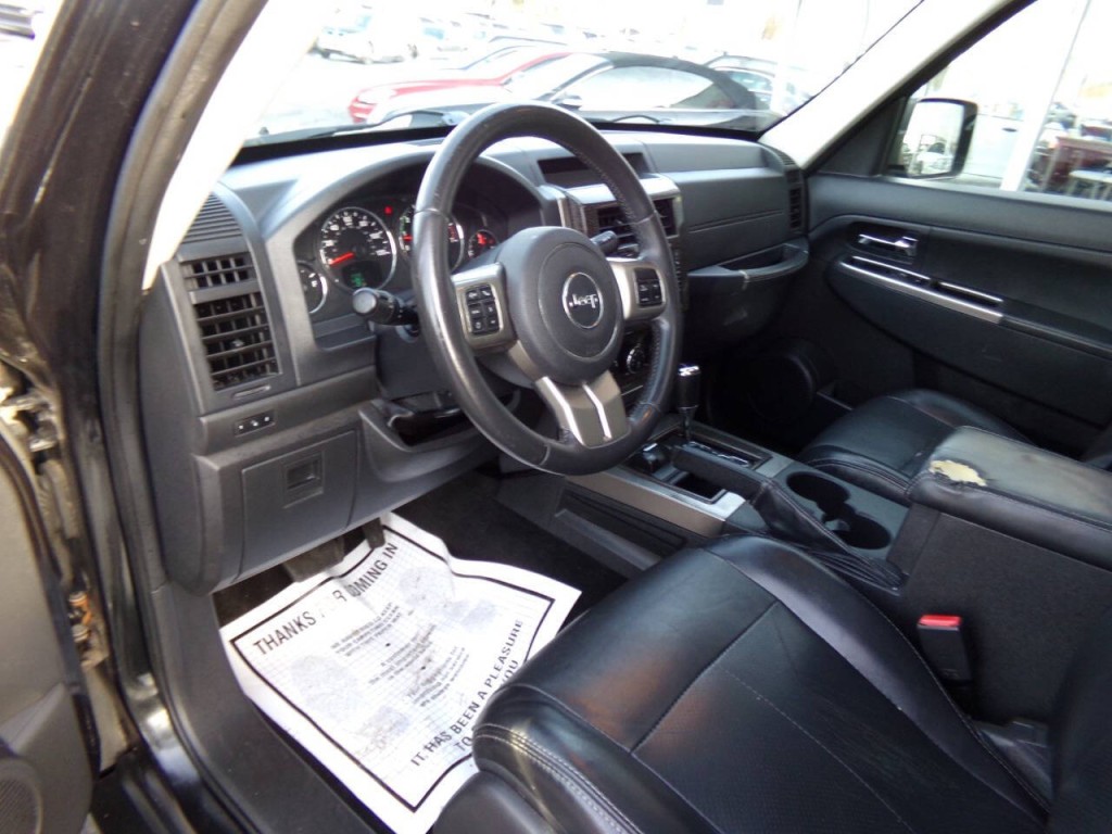 2012 Jeep Liberty Image 48