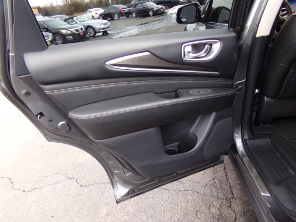 2018 INFINITI QX60 Image 16