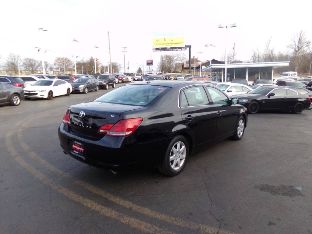 2009 Toyota Avalon Image 6