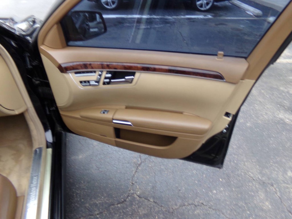 2007 Mercedes-Benz S-Class Image 30