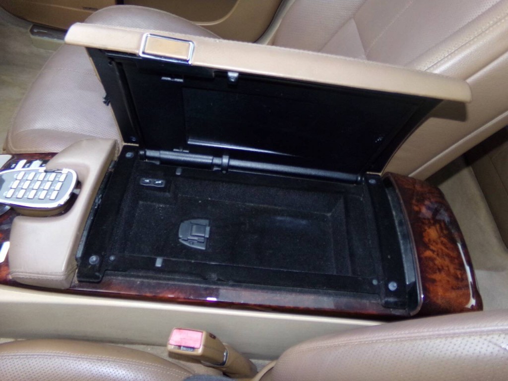 2007 Mercedes-Benz S-Class Image 57