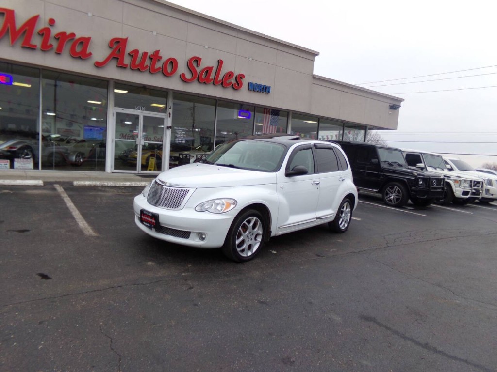 2009 Chrysler PT Cruiser Image 2