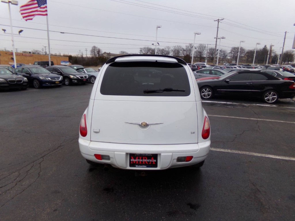 2009 Chrysler PT Cruiser Image 7