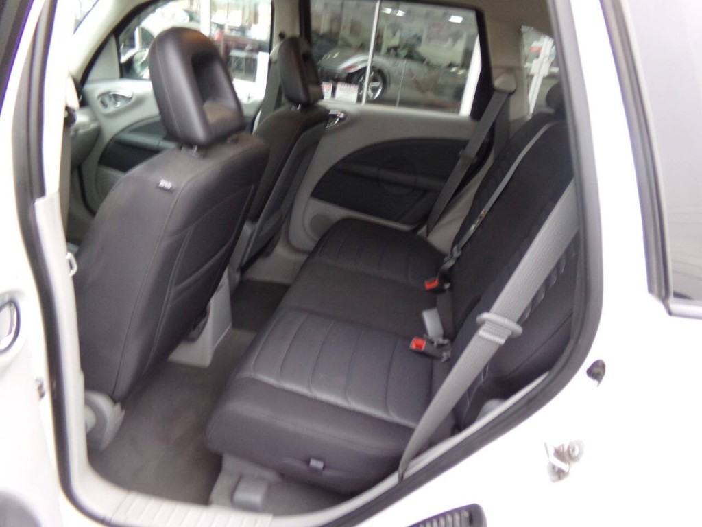 2009 Chrysler PT Cruiser Image 15