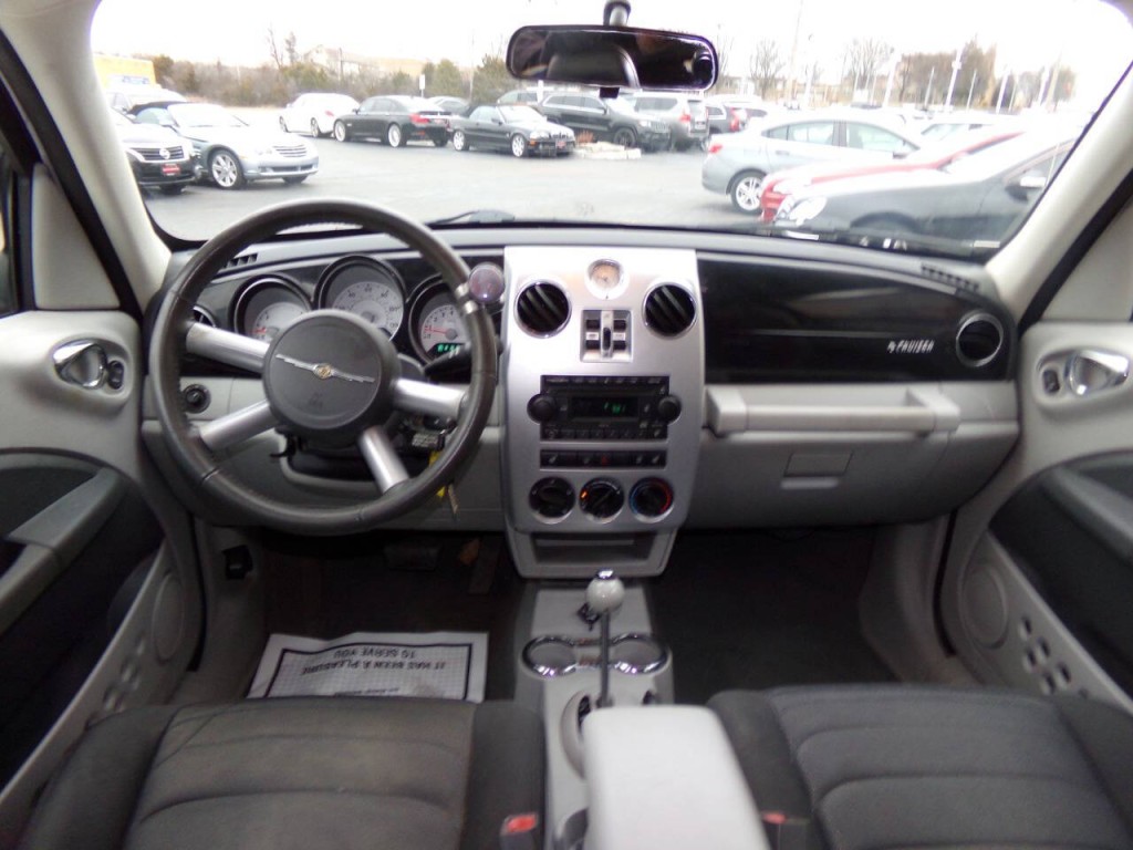 2009 Chrysler PT Cruiser Image 20