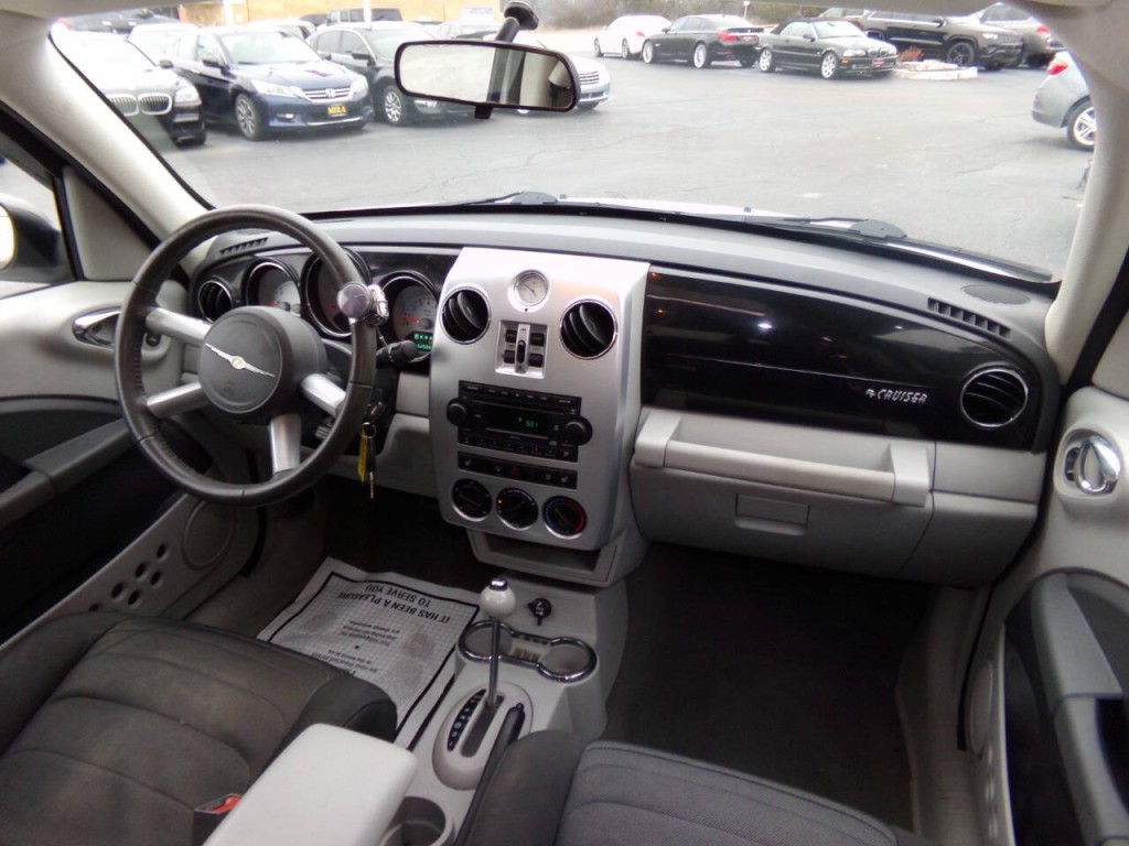 2009 Chrysler PT Cruiser Image 29