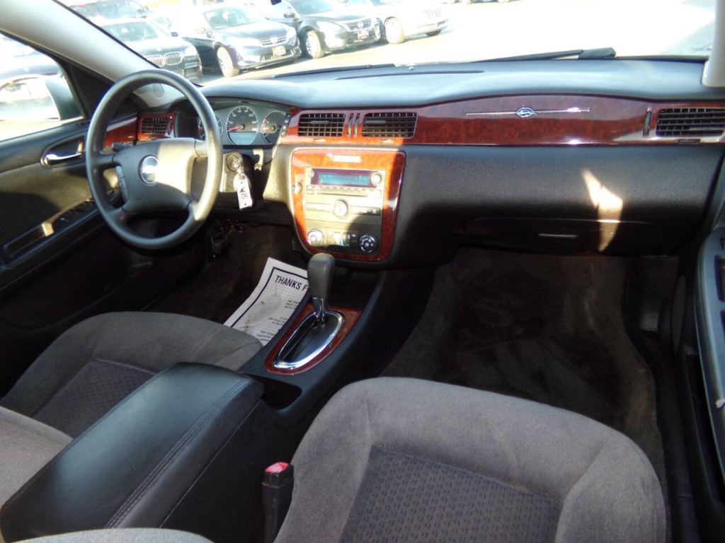 2008 Chevrolet Impala Image 17