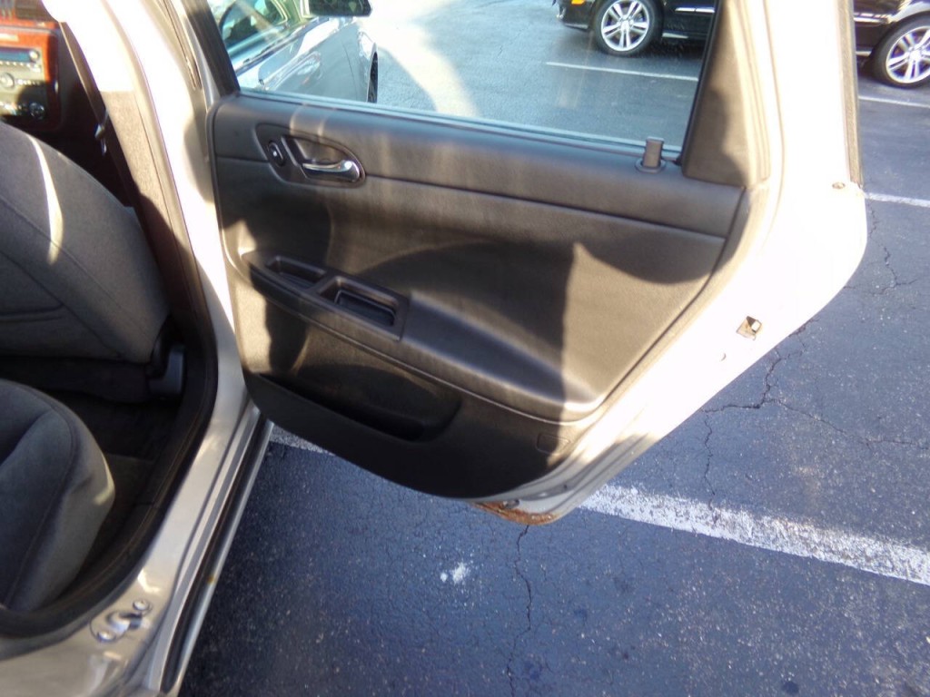 2008 Chevrolet Impala Image 18