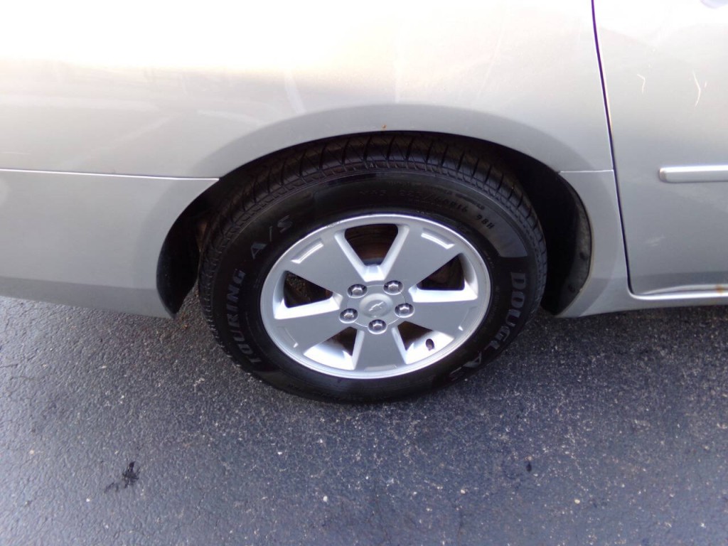 2008 Chevrolet Impala Image 32