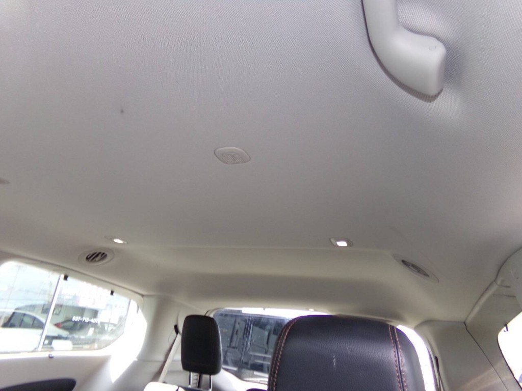 2017 Chrysler Pacifica Image 19