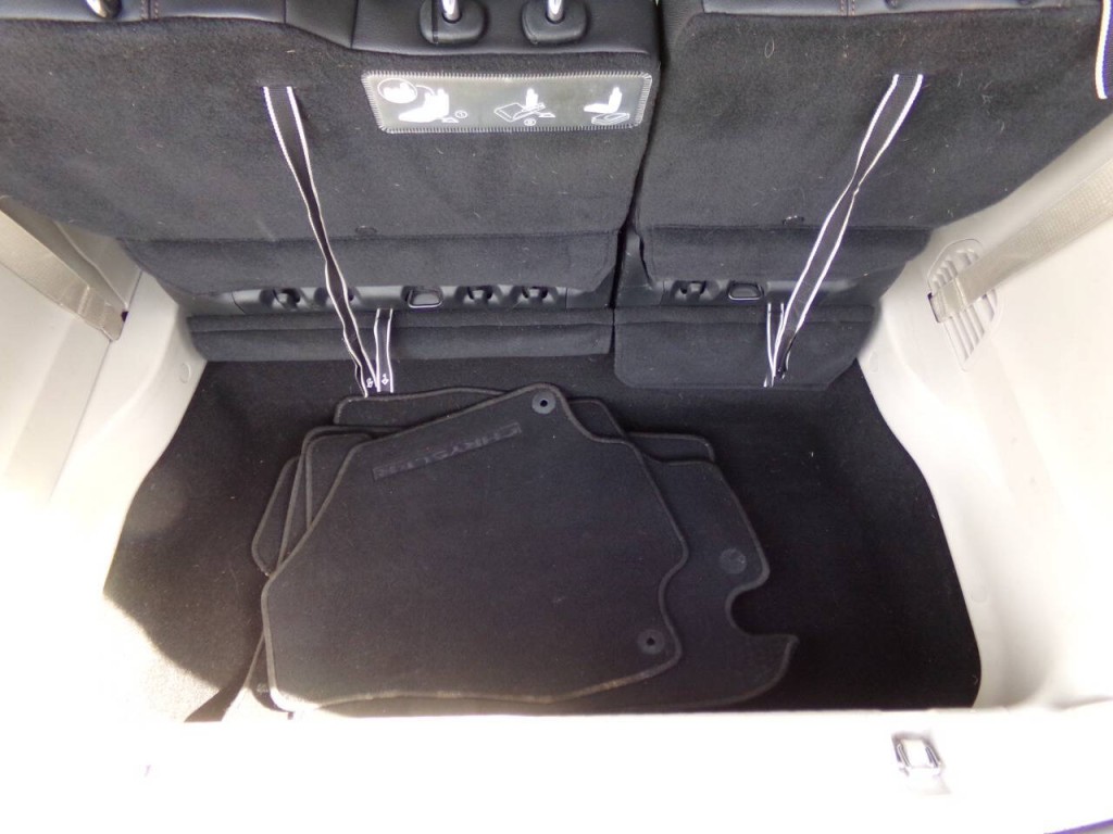 2017 Chrysler Pacifica Image 23