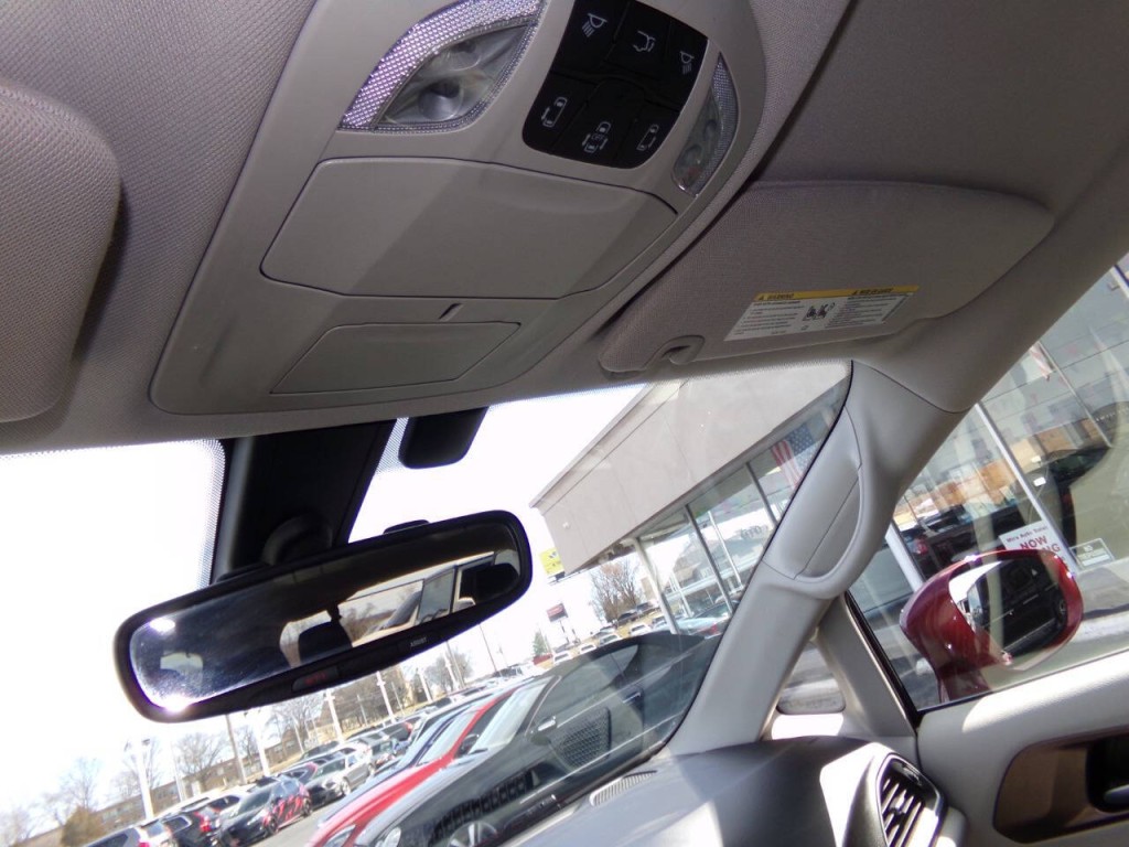 2017 Chrysler Pacifica Image 62