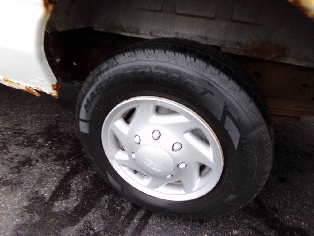 2006 Ford E-Series Image 8