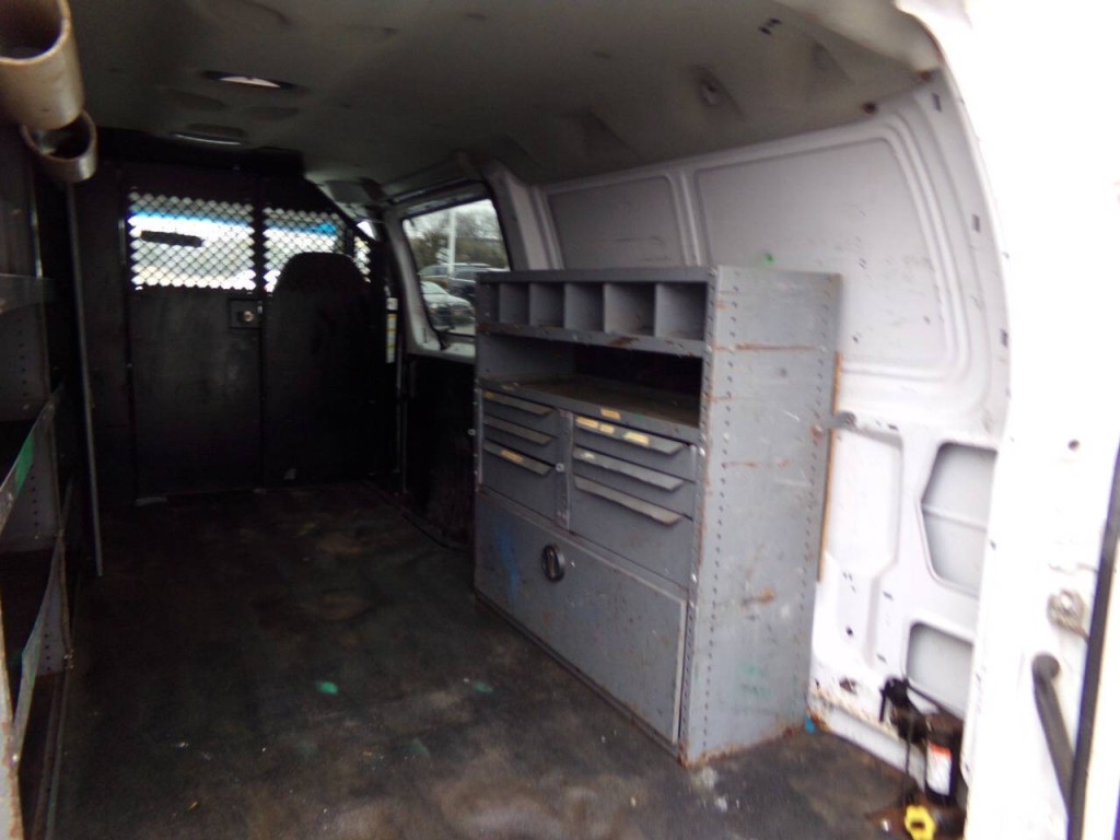 2006 Ford E-Series Image 16