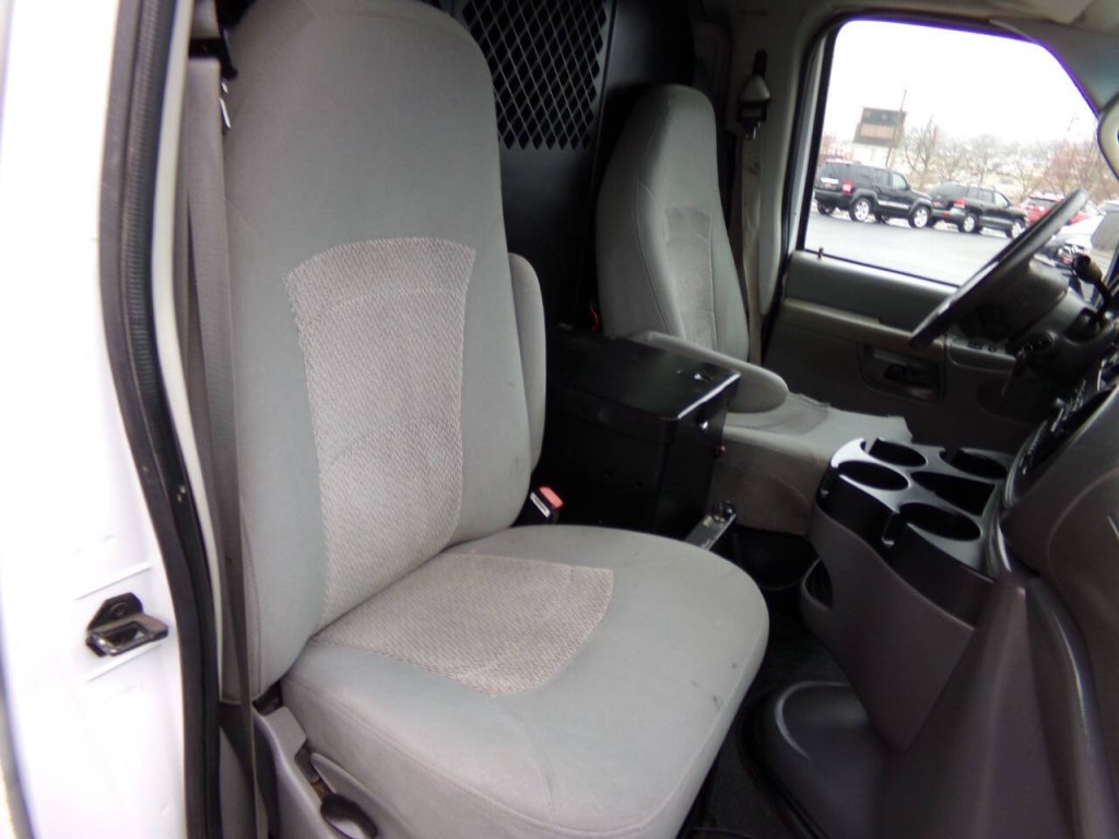 2006 Ford E-Series Image 22