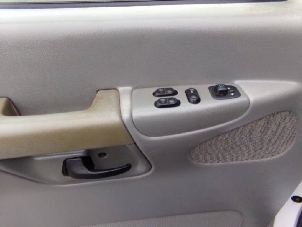 2006 Ford E-Series Image 31