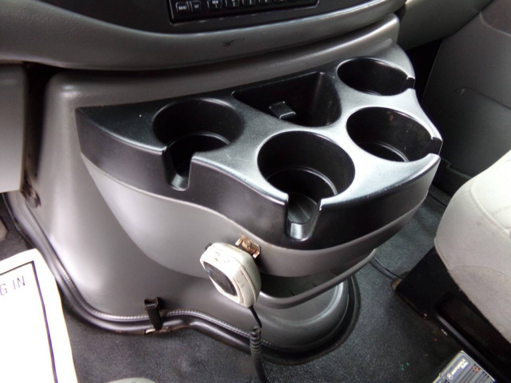 2006 Ford E-Series Image 36