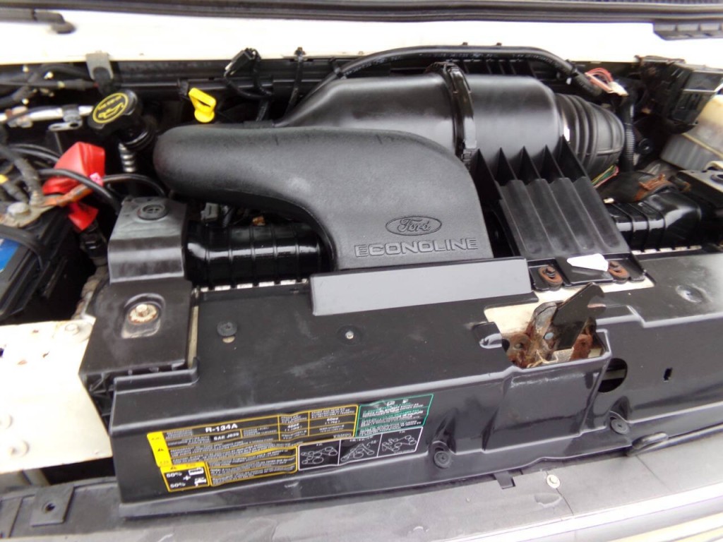 2006 Ford E-Series Image 44