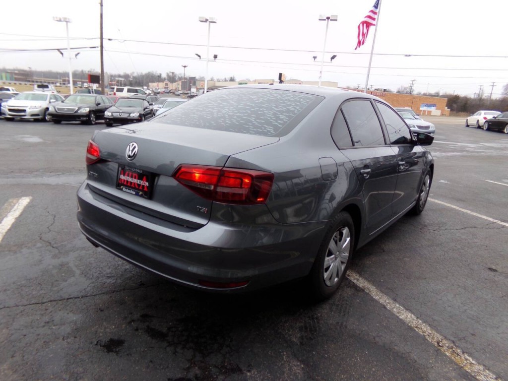 2016 Volkswagen Jetta Image 4